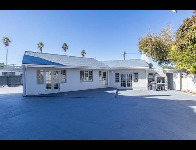 BUSINESS FOR SALE IN PLUMSTEAD